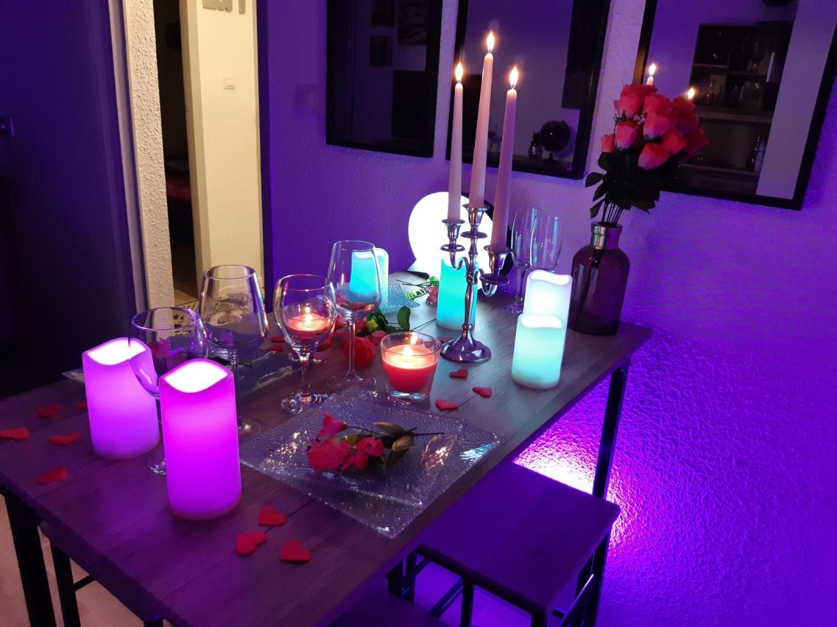 Luxe Sauna Privatif Et Grand Bain Jacuzzi A Deux A Biscarosse Plage Pour Nuit Romantique Avec Decoration Led Et Bougies Biscarrosse Bagian luar foto