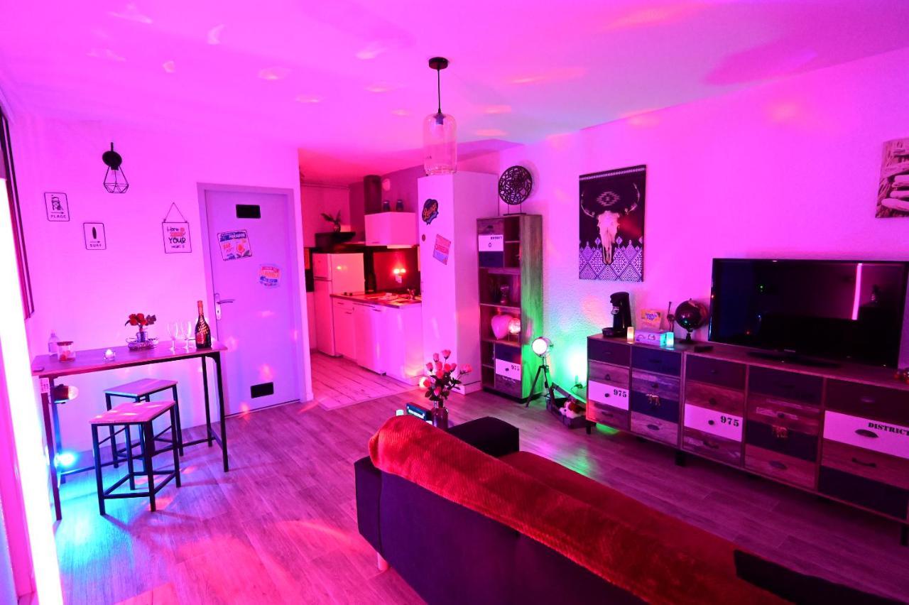 Luxe Sauna Privatif Et Grand Bain Jacuzzi A Deux A Biscarosse Plage Pour Nuit Romantique Avec Decoration Led Et Bougies Biscarrosse Bagian luar foto