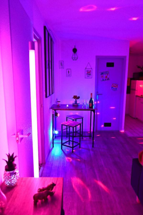 Luxe Sauna Privatif Et Grand Bain Jacuzzi A Deux A Biscarosse Plage Pour Nuit Romantique Avec Decoration Led Et Bougies Biscarrosse Bagian luar foto