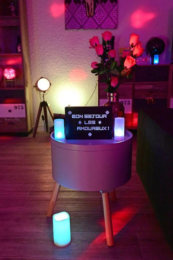 Luxe Sauna Privatif Et Grand Bain Jacuzzi A Deux A Biscarosse Plage Pour Nuit Romantique Avec Decoration Led Et Bougies Biscarrosse Bagian luar foto
